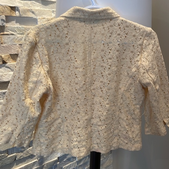 Mac & Jac Pale Yellow Lace Blazer - Picture 6 of 7